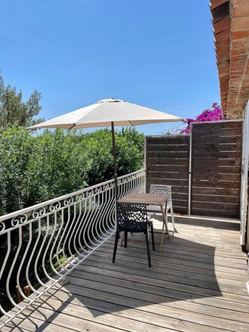 Grand Studio & Terrasse Privee Hyères Екстериор снимка